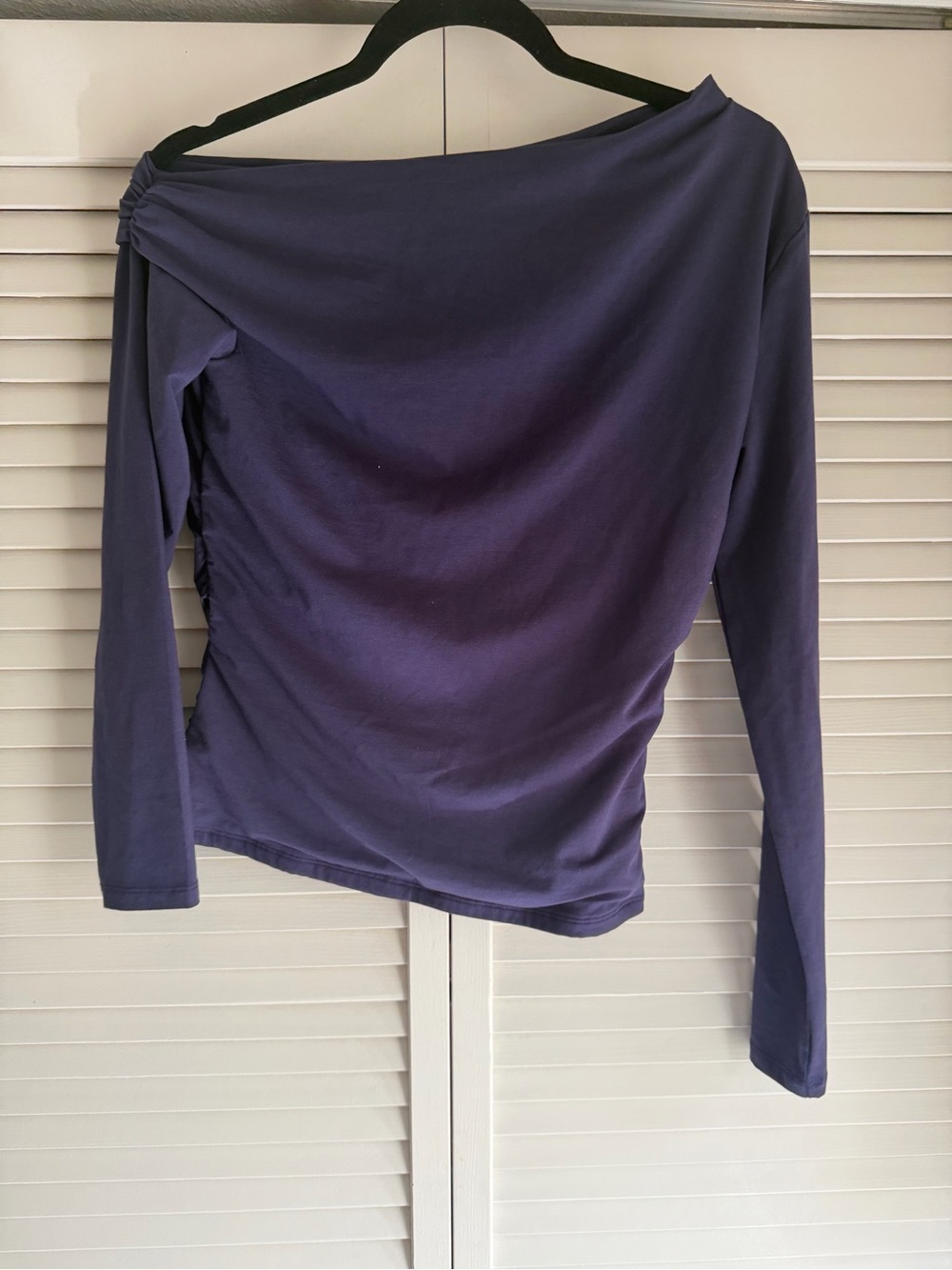 Abercrombie Navy Blouse - Picture 2 of 3